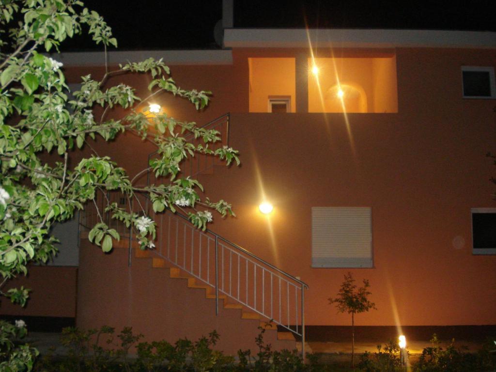 Sukošan Apartments Luna מראה חיצוני תמונה